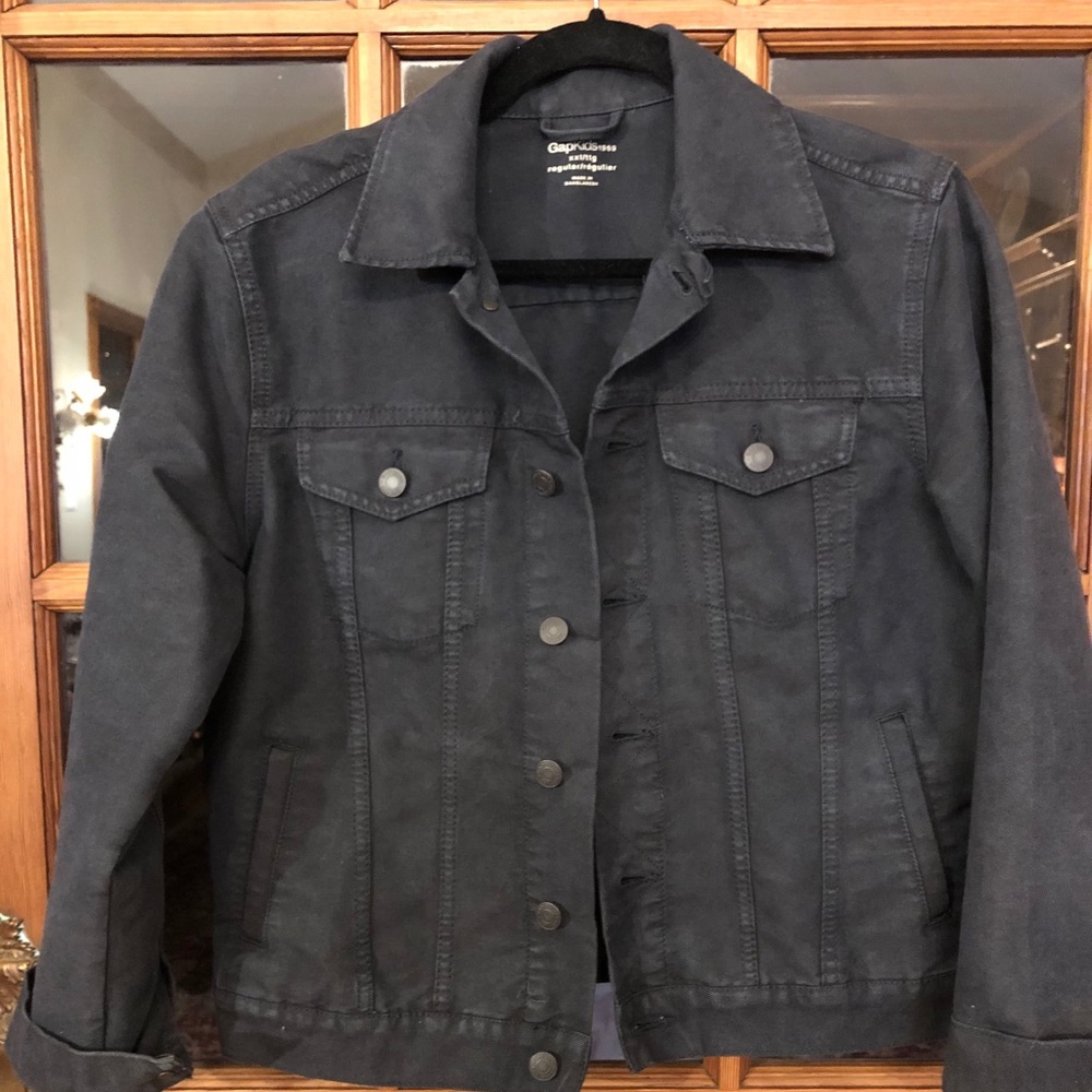 GAP Jean Jacket - Picture 2 of 4